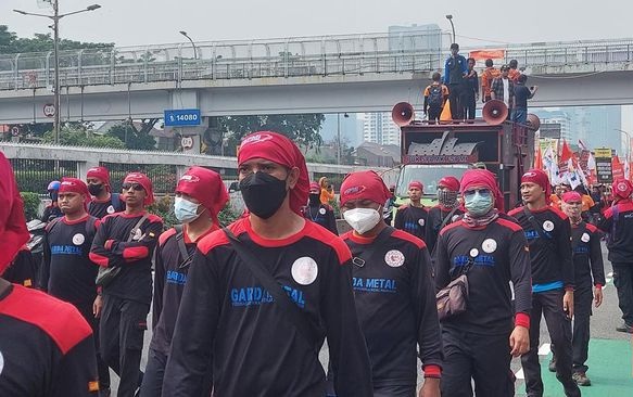 Aksi May Day Tolak Upah Murah Hapus Outsourcing Harian Mistar