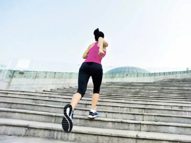 5_manfaat_dari_latihan_naik_turun_tangga