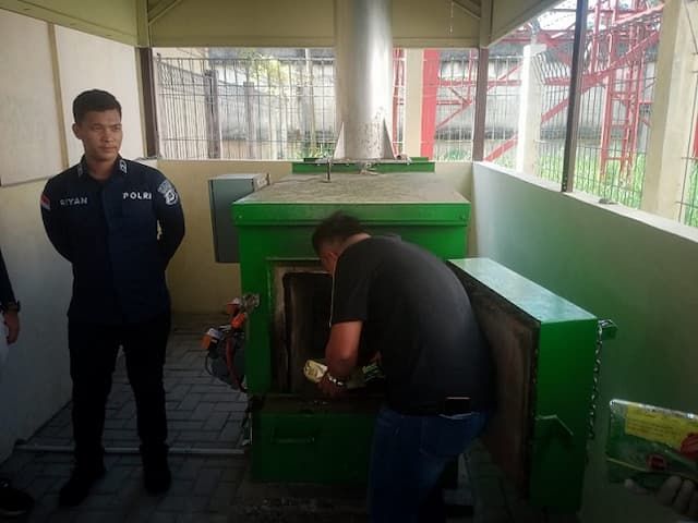 7_pria_diamankan_23_kilo_sabu_dimusnahkan