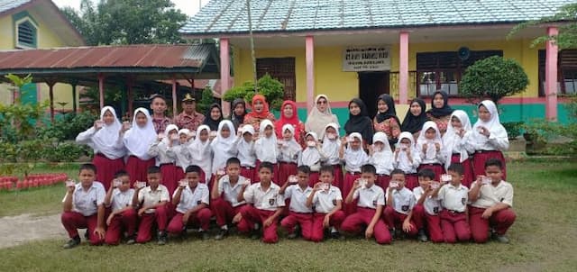 anak_anak_di_asahan_punya_kartu_identitas
