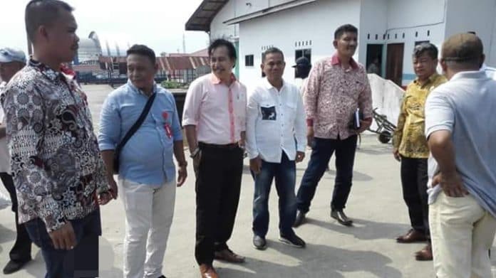 anggota_dprd_tinjau_pelabuhan_teluk_nibung
