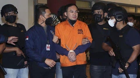 apin_bk_bos_judi_online_bebas_dari_penjara