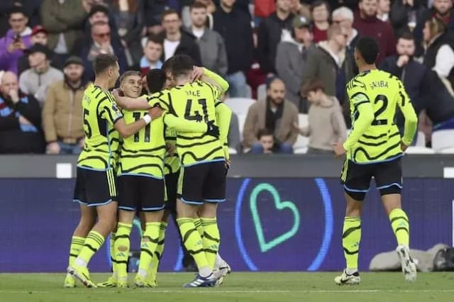 arsenal_gilas_west_ham_enam_gol_tanpa_balas