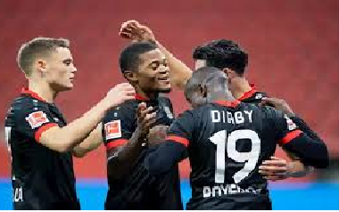 bayer_leverkusen_bantai_augsburg