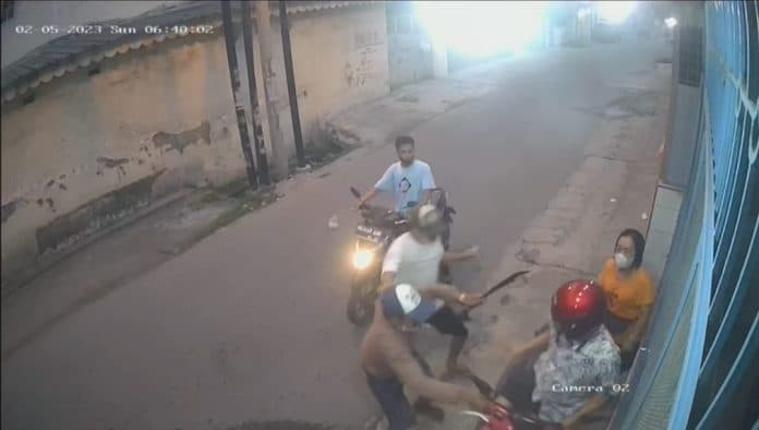begal_bersajam_rampas_motor_viral_di_medsos