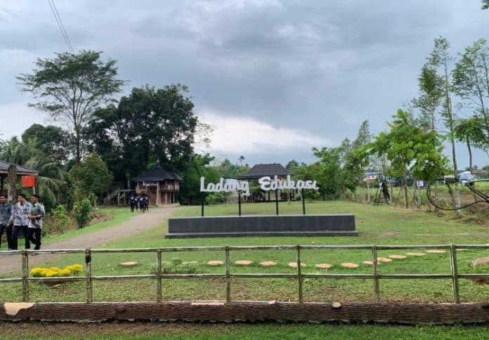 berlibur_sambil_berlatih_di_ladang_edukasi