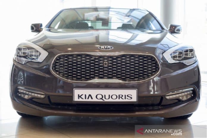 diterpa_corona_kia_segarkan_sedan_k9