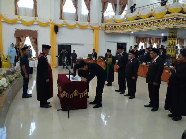 empat_pimpinan_dprd_deli_serdang_dilantik