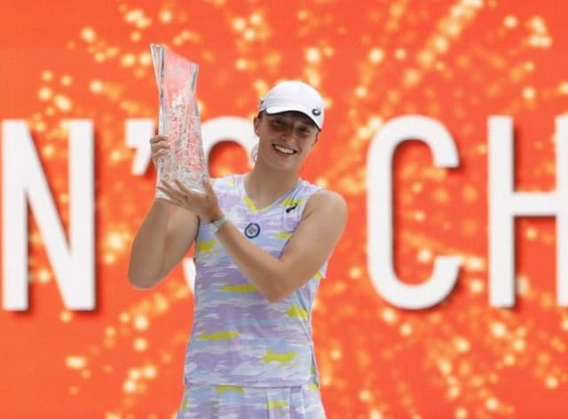 final_miami_open_swiatek_hancurkan_osaka