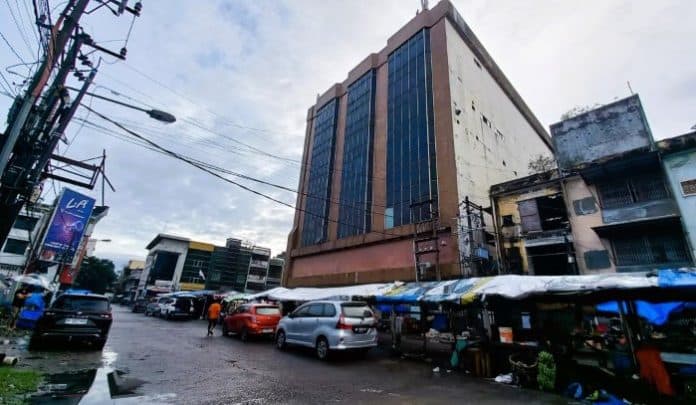 fokus_lensa_olympia_plaza_riwayatmu_kini