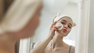 fungsi_double_cleansing_untuk_wajah_glowing