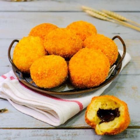 garing_dan_manis_roti_goreng_isi_cokelat