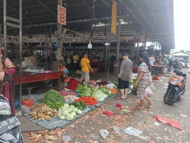 harga_bahan_pokok_turun_di_pasar_mmtc