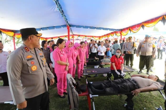 kapolda_sumut_gelar_bakti_sosial_di_nias