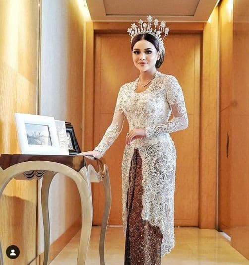 kebaya_bikin_penampilan_elegan