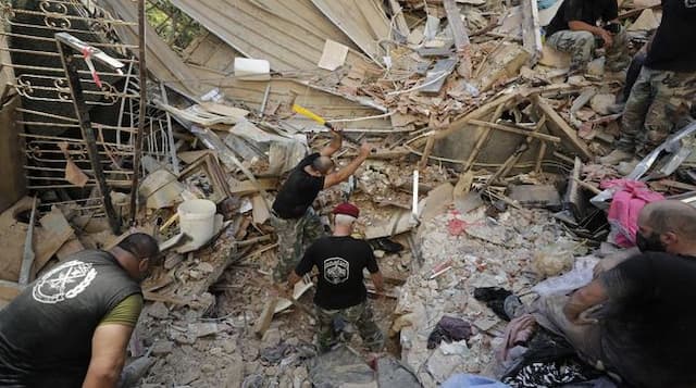 libanon_tahan_16_staf_pelabuhan_beirut