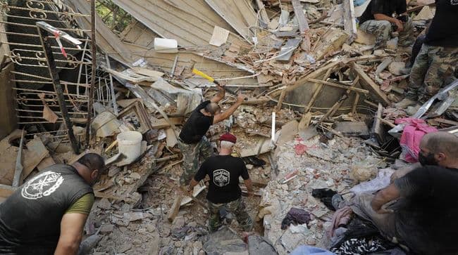 libanon_tahan_16_staf_pelabuhan_beirut