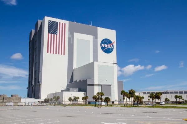 nasa_segera_kirim_manusia_lagi_ke_bulan