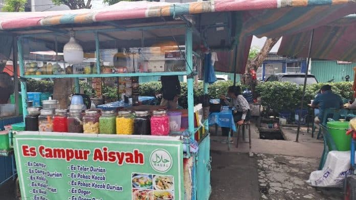 omset_pedagang_es_menurun_pada_musim_hujan