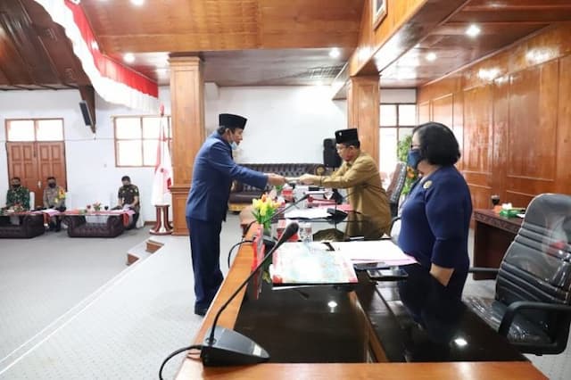 pemkab_taput_tambah_rp20_m_modal_bank_sumut