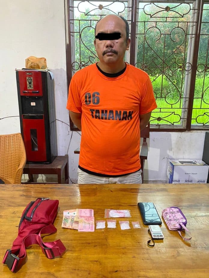 pengedar_sabu_di_parapat_ditangkap_polisi