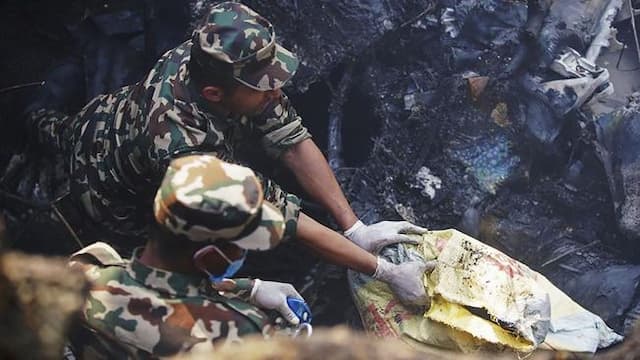 pesawat_jatuh_di_nepal_29_mayat_ditemukan