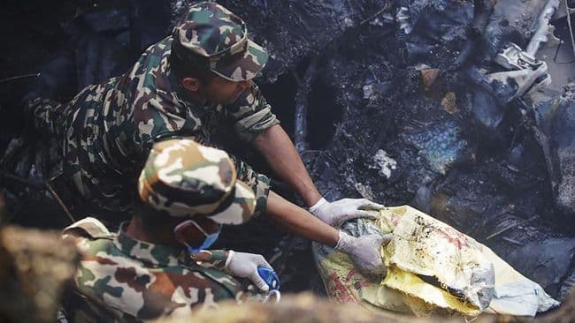 pesawat_jatuh_di_nepal_29_mayat_ditemukan