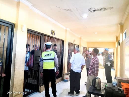 polres_batu_bara_cek_kondisi_47_tahanan