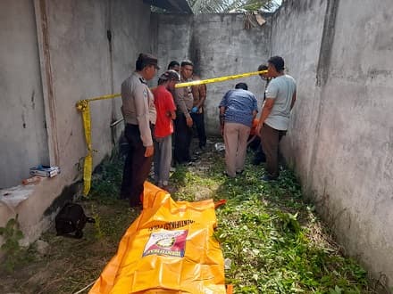 pria_di_deli_serdang_ditemukan_gosong