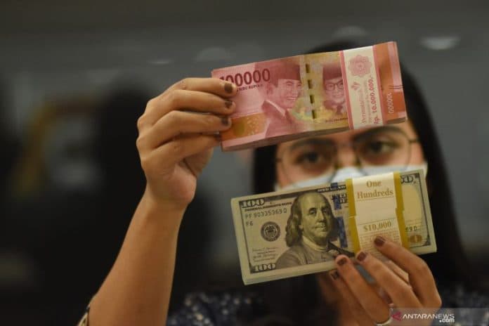 rupiah_dibuka_menguat_78_poin_ihsg_melemah