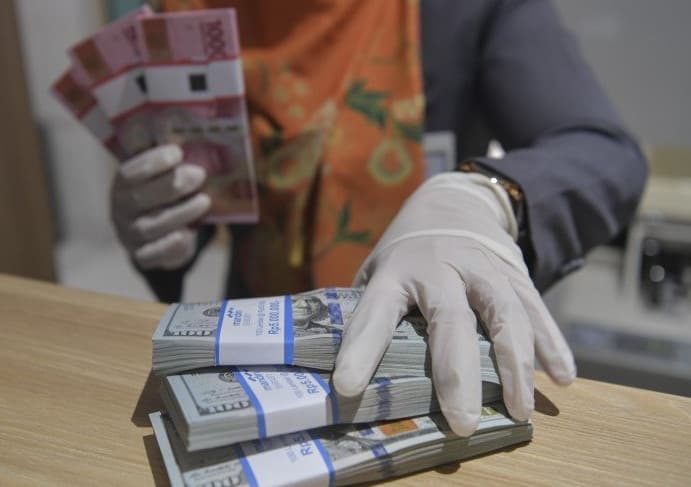 rupiah_perkasa_dekati_rp15000_per_dolar_as