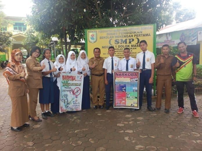 smpn_1_dolok_masihul_komit_cegah_narkoba