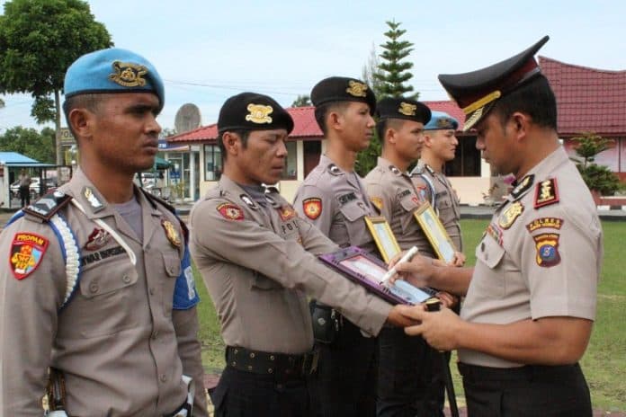 tiga_anggota_polres_humbahas_dipecat