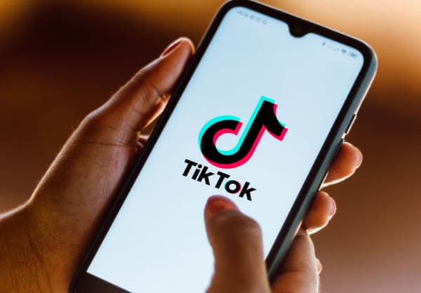 tiktok_mau_jual_tiket_pesawat_dan_hotel