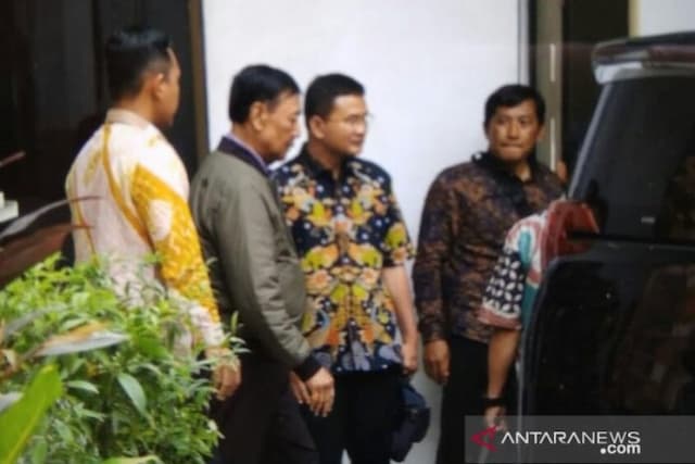 wiranto_tinggalkan_rspad_gatot_soebroto