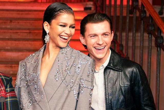 zendaya_dan_tom_holland_bertunangan