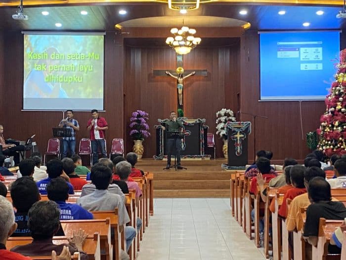 napi_doa_bersama_saat_pergantian_malam_tahun_baru_2026_di_lapas_medan