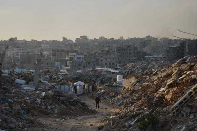 31_tewas_dalam_serangan_udara_israel_di_gaza_jelang_pembukaan_rafah