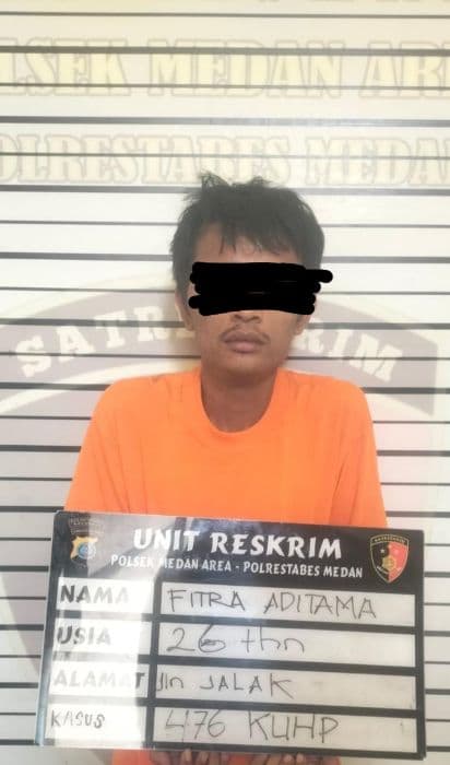 ketahuan_curi_handphone_di_toko_jalan_timah_pria_ini_ditangkap_warga