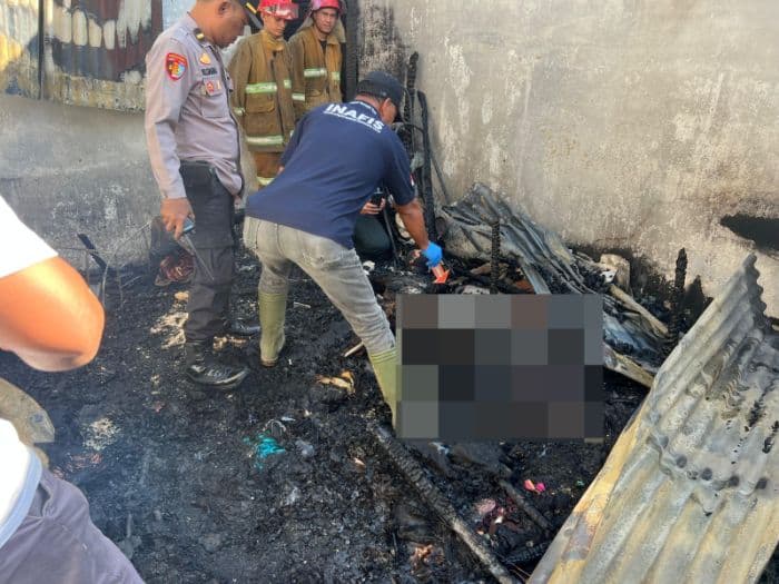 rumah_permanen_di_tebing_tinggi_ludes_terbakar_wanita_lansia_tewas_terpanggang