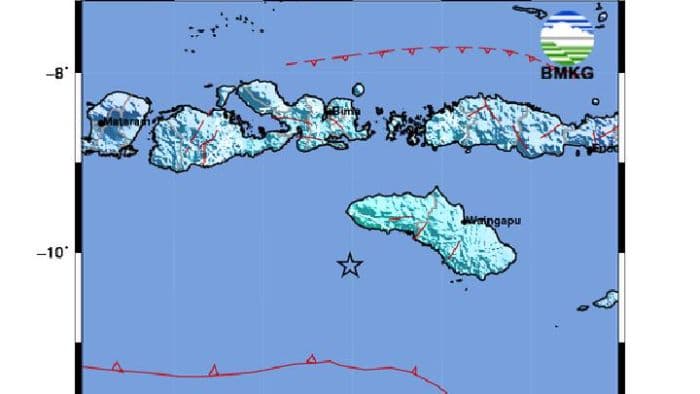 hari_lebaran_sejumlah_daerah_di_indonesia_diguncang_gempa