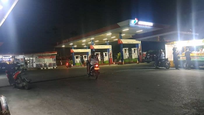 buntut_pembatasan_bbm_subsidi_spbu_di_medan_kehabisan_stokantrean_mengular