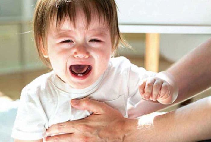 trik_menghadapi_anak_tantrum_karena_gadget