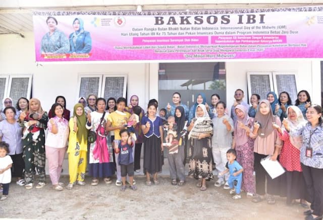 hut_ibi_ke75_dan_idm_tahun_2026_di_tapteng_gelar_pemasangan_kb_gratis_dan_imunisasi