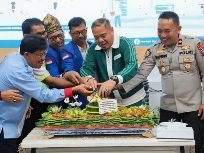 pemkab_batu_bara_gelar_peringatan_may_day_bersama_organisasi_pekerja