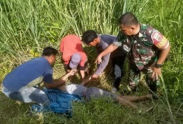 pria_pencari_barang_bekas_tewas_tertabrak_kereta_api_di_medang_deras