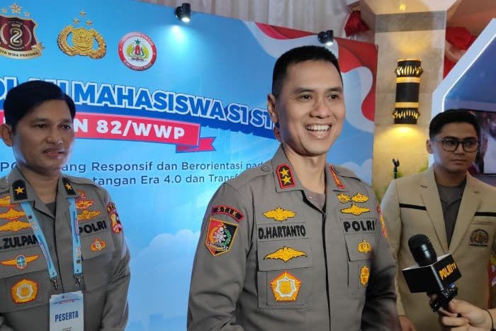 dipanggil_presiden_usai_upacara_bhayangkara_irjen_dadang_hartanto_jadi_sorotan