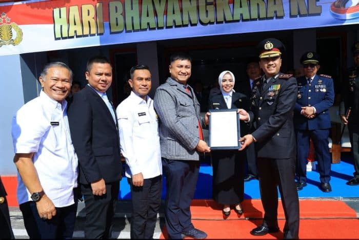 pemkab_labura_hibahkan_lahan_4_hektare_untuk_pembangunan_mapolres_labuhanbatu_utara