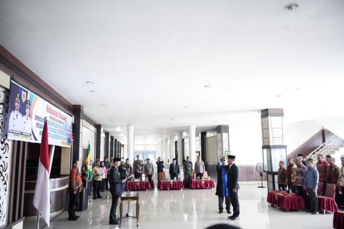 bupati_labusel_sekda_harus_mampu_merumuskan_kebijakan_yang_cermat