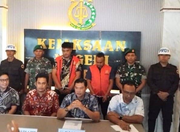 dua_pejabat_dinperkim_lh_batu_bara_ditahan_atas_dugaan_korupsi_rp665_juta